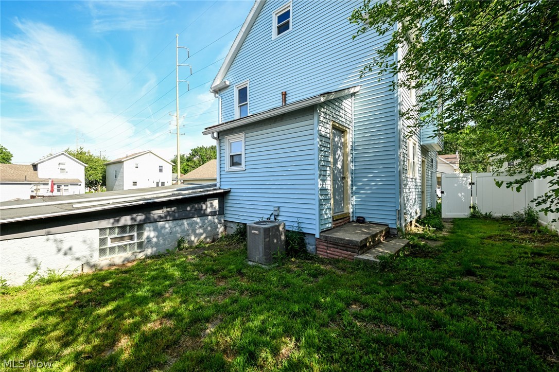 940 W Hopocan Avenue Barberton OH 44203