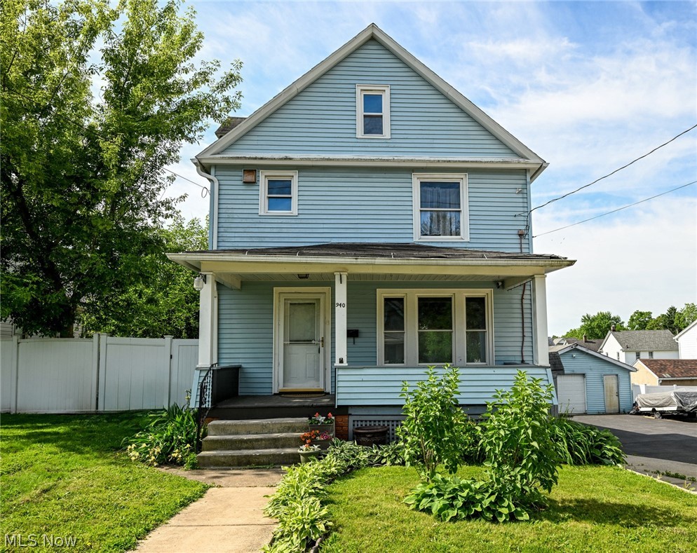 940 W Hopocan Avenue Barberton OH 44203