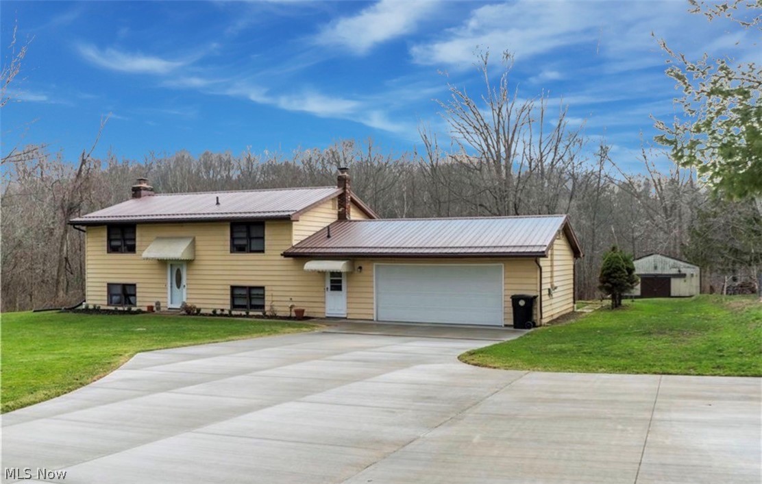871 S County Line Road Geneva OH 44041