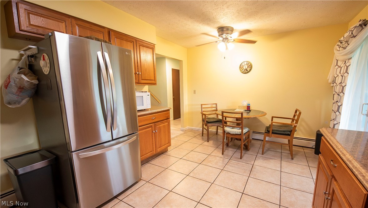 871 S County Line Road Geneva OH 44041