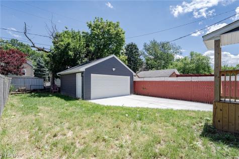 3297 W 127th Street Cleveland OH 44111