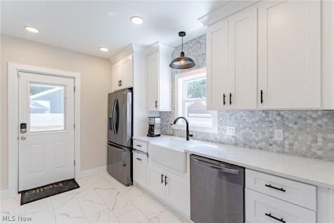 3297 W 127th Street Cleveland OH 44111