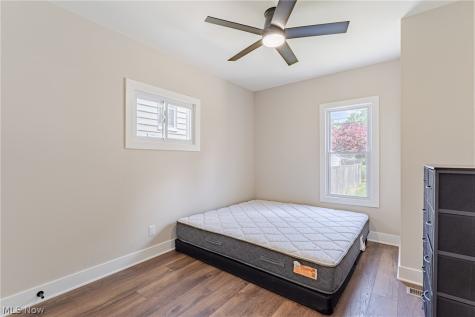 3297 W 127th Street Cleveland OH 44111