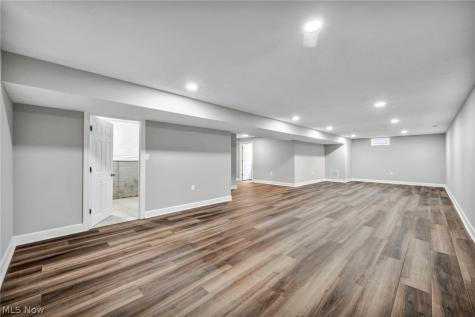 5984 Cornell Avenue North Ridgeville OH 44039