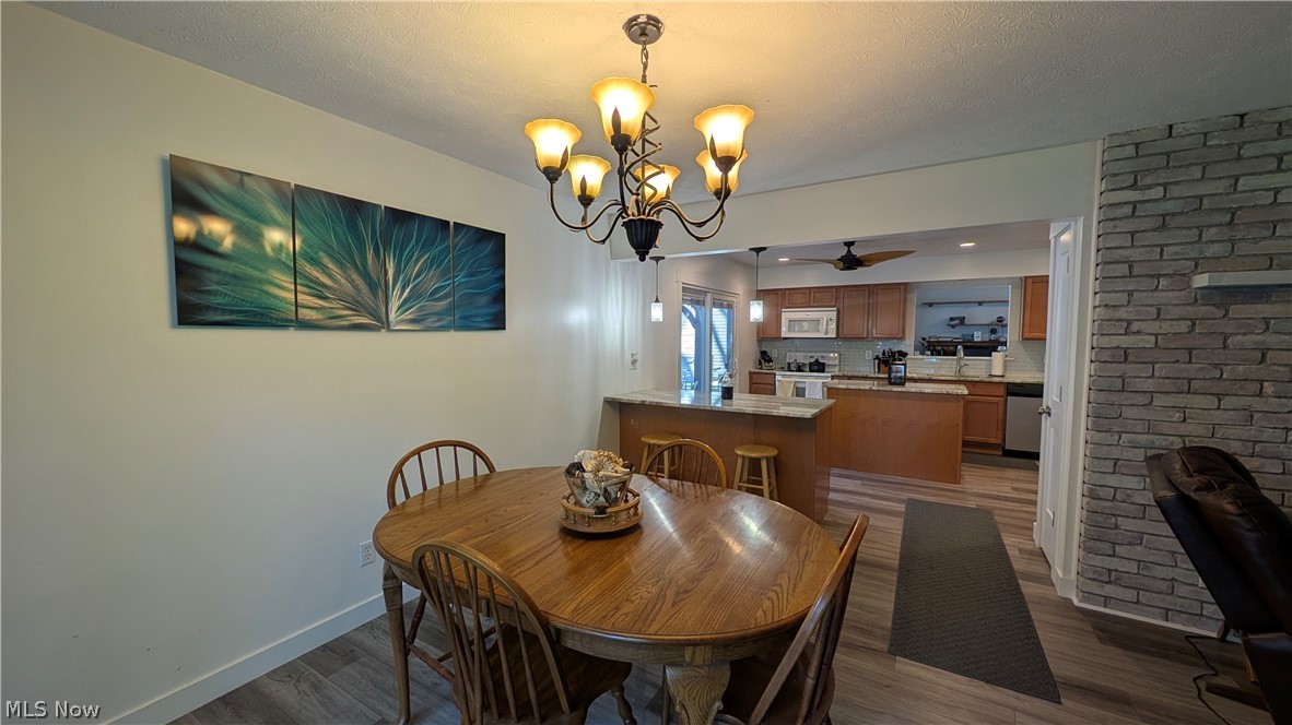 16 Keewaydin Drive Timberlake OH 44095