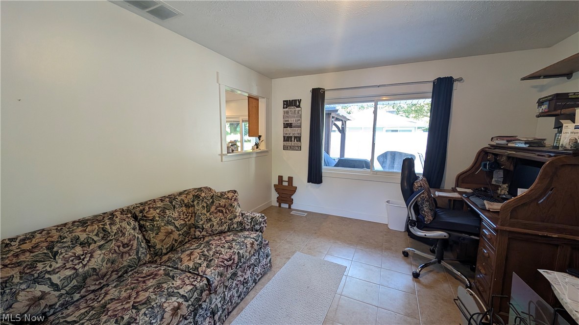 16 Keewaydin Drive Timberlake OH 44095