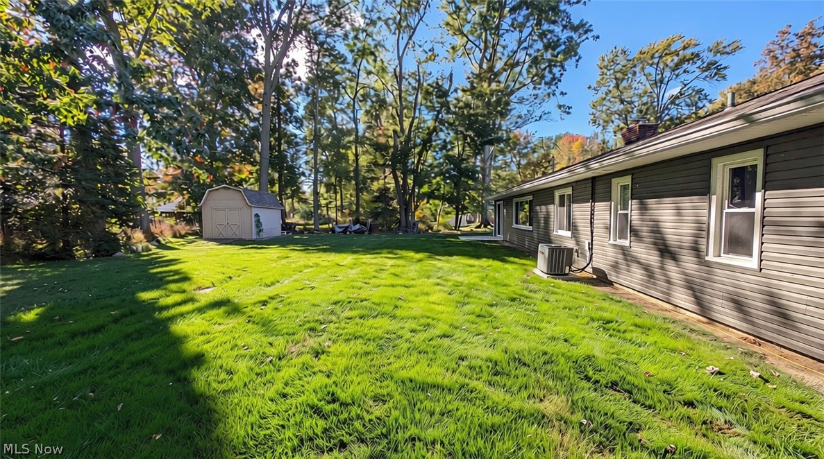 16 Keewaydin Drive Timberlake OH 44095