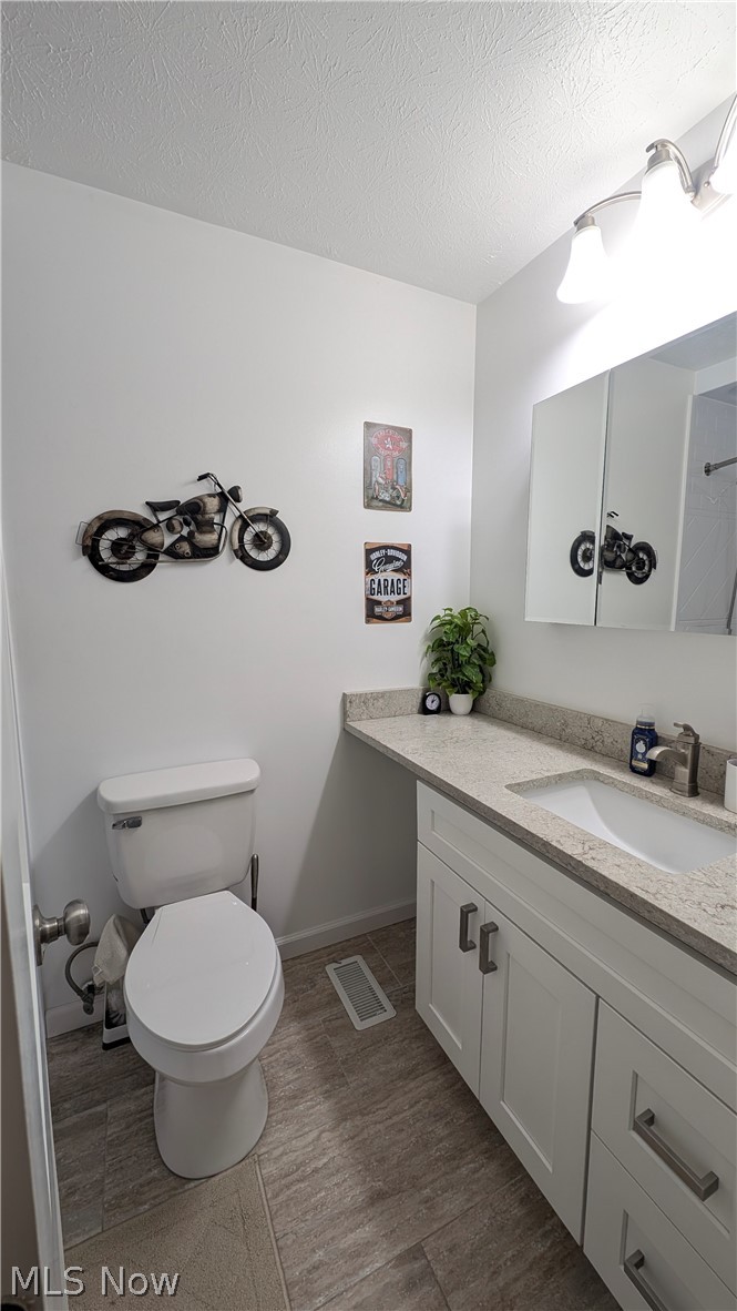 16 Keewaydin Drive Timberlake OH 44095