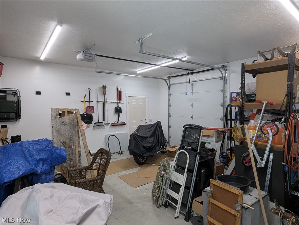 16 Keewaydin Drive Timberlake OH 44095