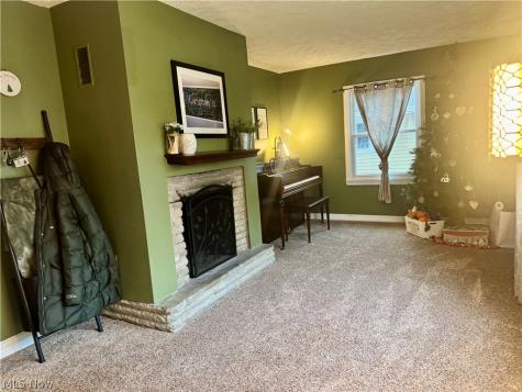 1011 Allison Avenue Lorain OH 44052