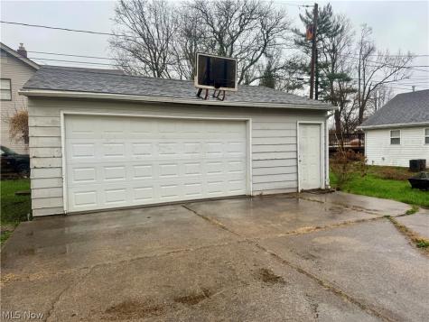 1011 Allison Avenue Lorain OH 44052