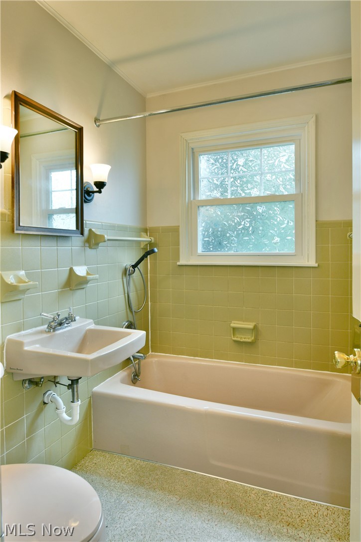 271 Parkgate Avenue Austintown OH 44515