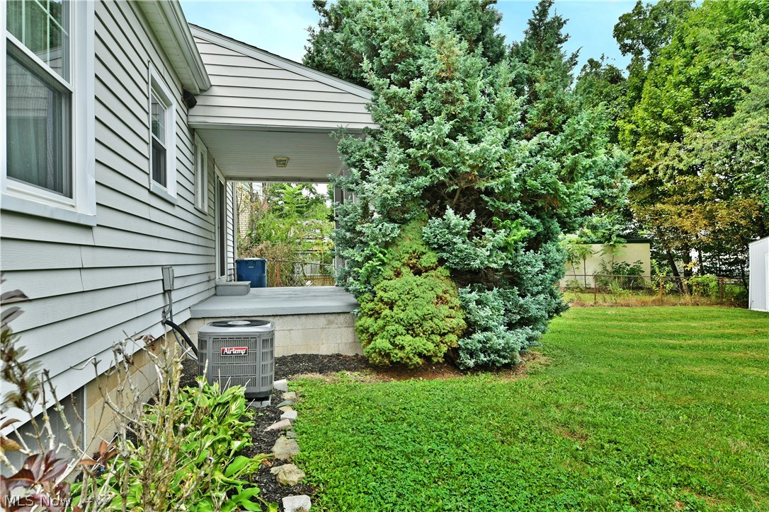 271 Parkgate Avenue Austintown OH 44515
