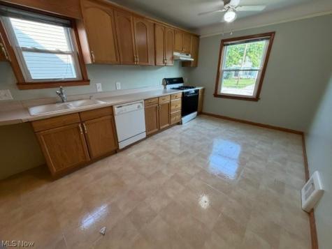 5411 Forest Avenue Parma OH 44129