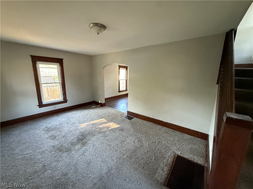 1033 Olive Avenue NE Warren OH 44483