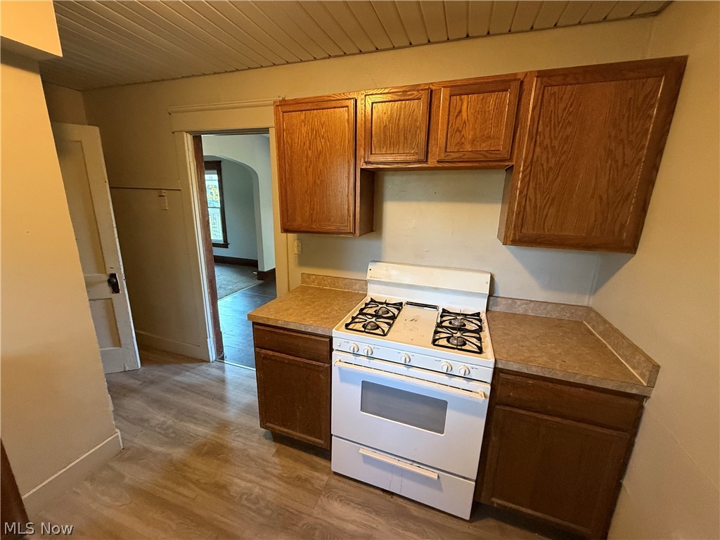 1033 Olive Avenue NE Warren OH 44483