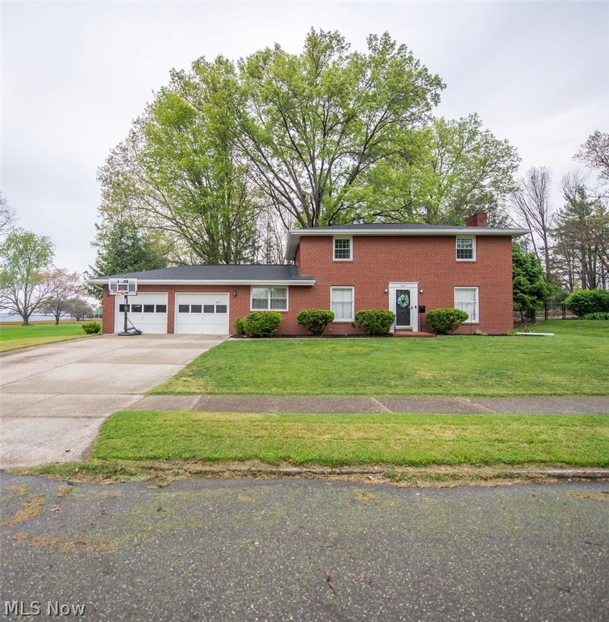 827 E 5th Street Dover OH 44622