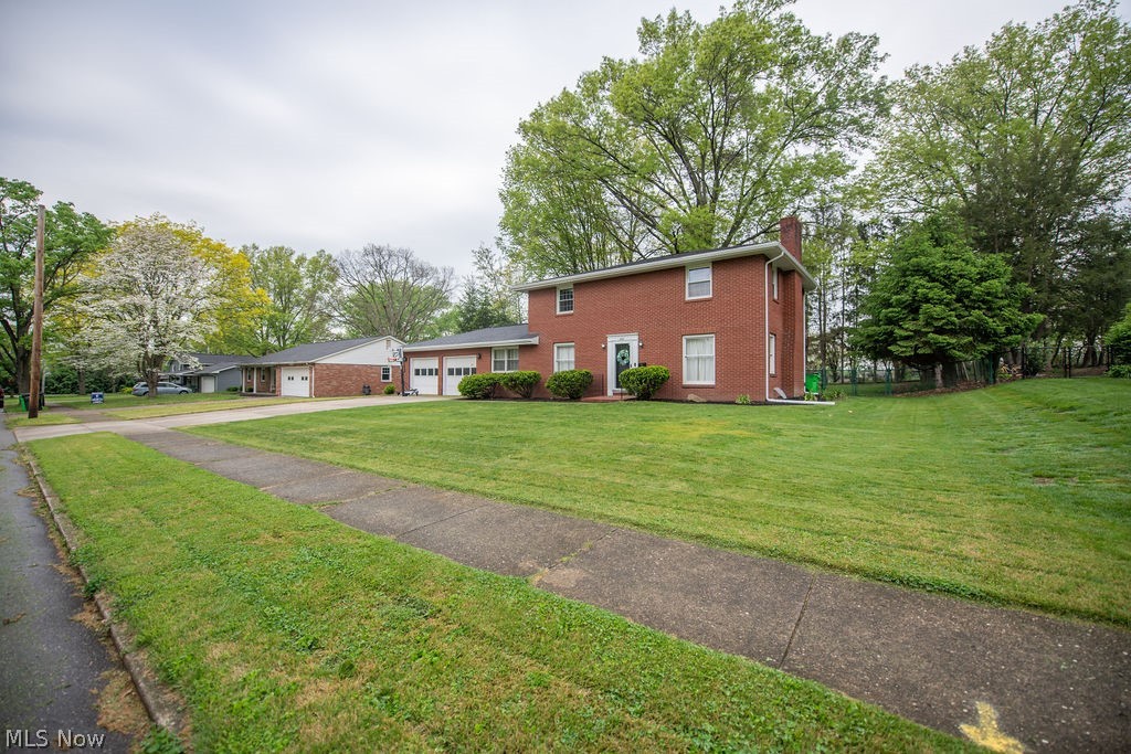 827 E 5th Street Dover OH 44622