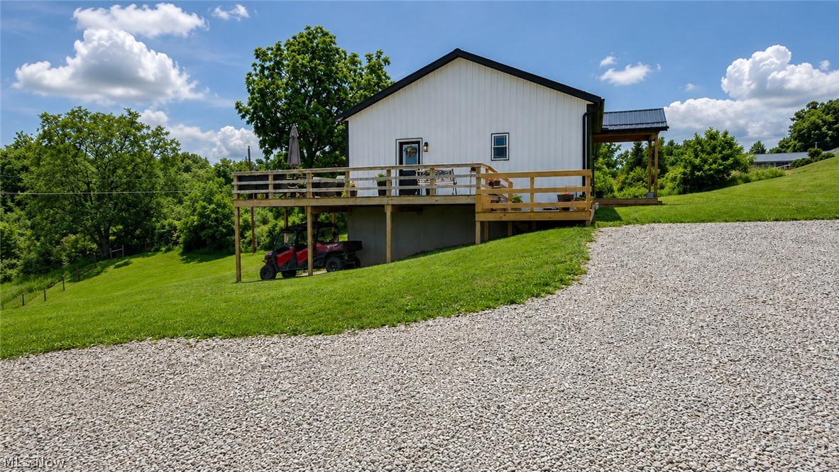 2244 N Parmiter Road NE Mcconnelsville OH 43756