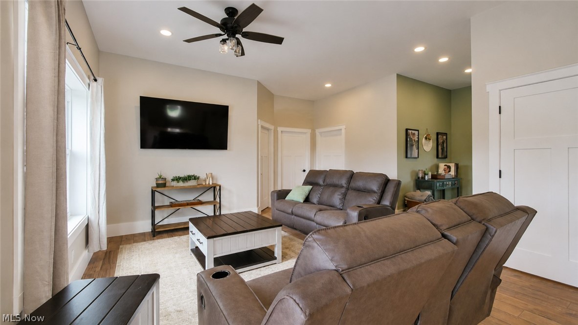 2244 N Parmiter Road NE Mcconnelsville OH 43756