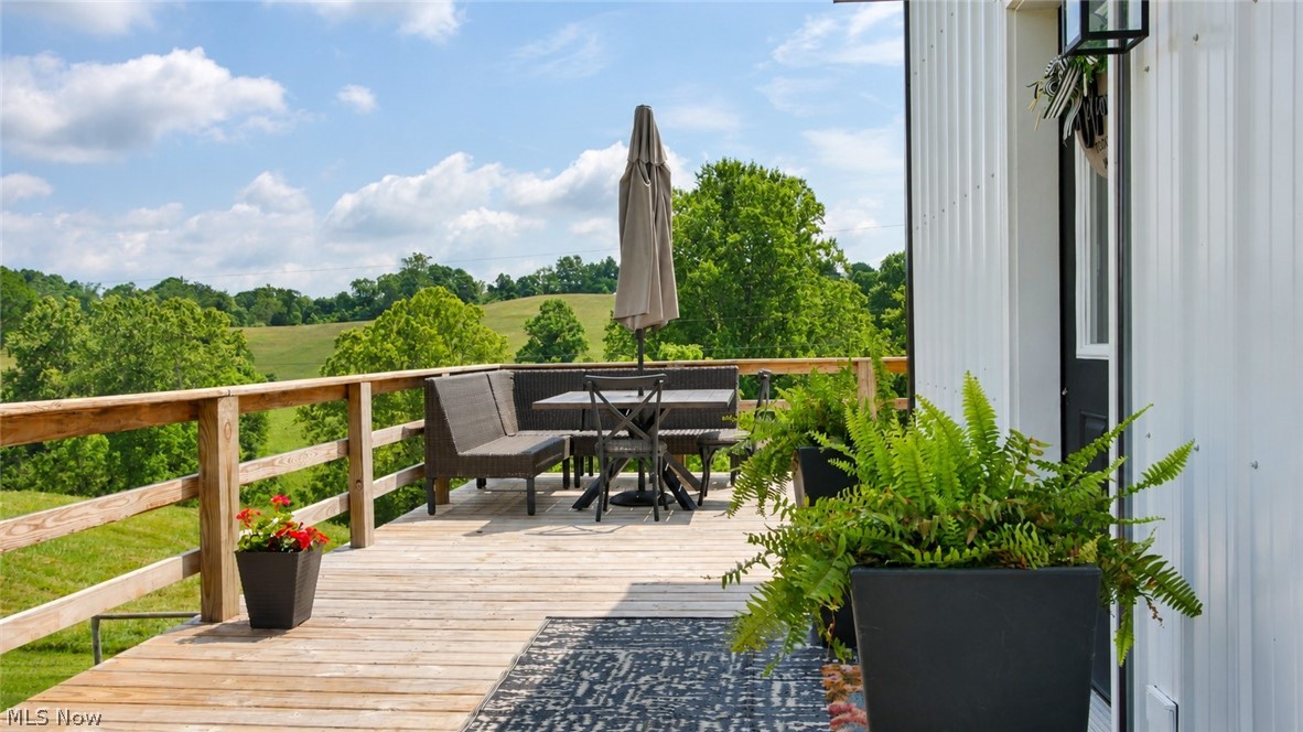 2244 N Parmiter Road NE Mcconnelsville OH 43756