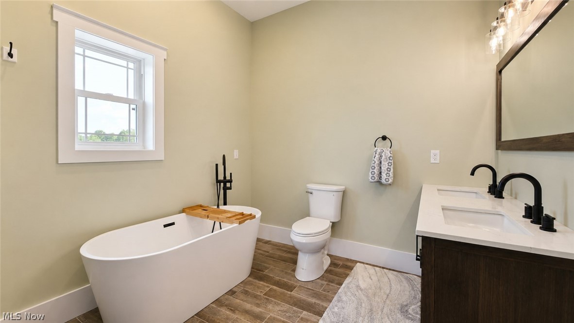 2244 N Parmiter Road NE Mcconnelsville OH 43756
