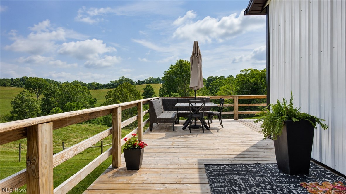 2244 N Parmiter Road NE Mcconnelsville OH 43756