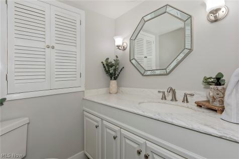 694 Simich Drive Seven Hills OH 44131