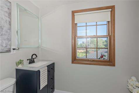 694 Simich Drive Seven Hills OH 44131