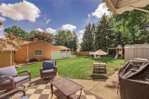 694 Simich Drive Seven Hills OH 44131