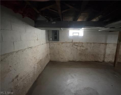 361 Cross Street Akron OH 44311