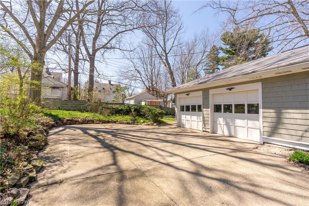 1480 Thornapple Avenue Akron OH 44301