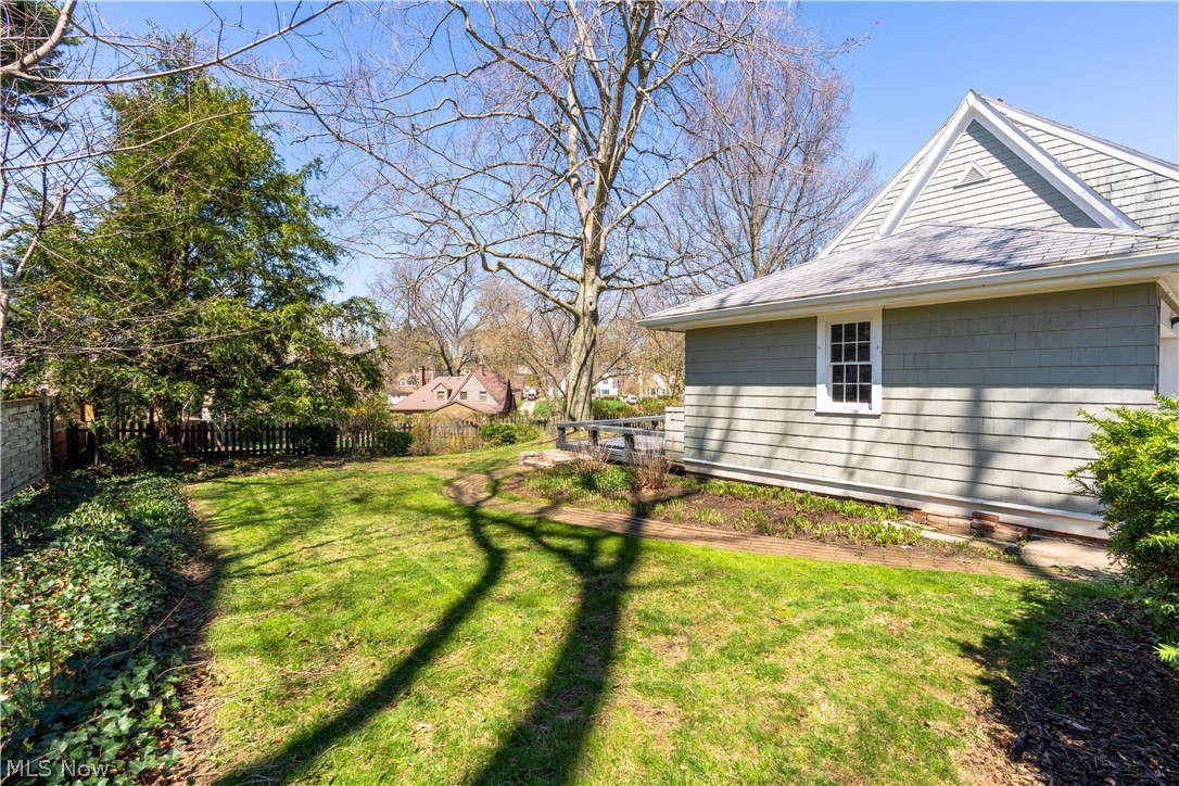 1480 Thornapple Avenue Akron OH 44301