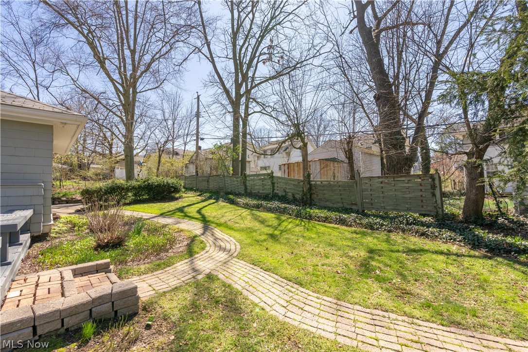 1480 Thornapple Avenue Akron OH 44301
