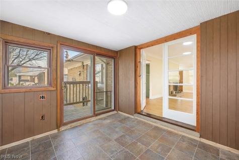 6370 Manchester Road Parma OH 44129