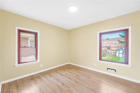 6370 Manchester Road Parma OH 44129