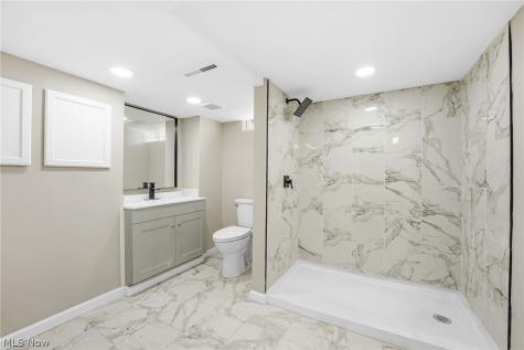 6370 Manchester Road Parma OH 44129