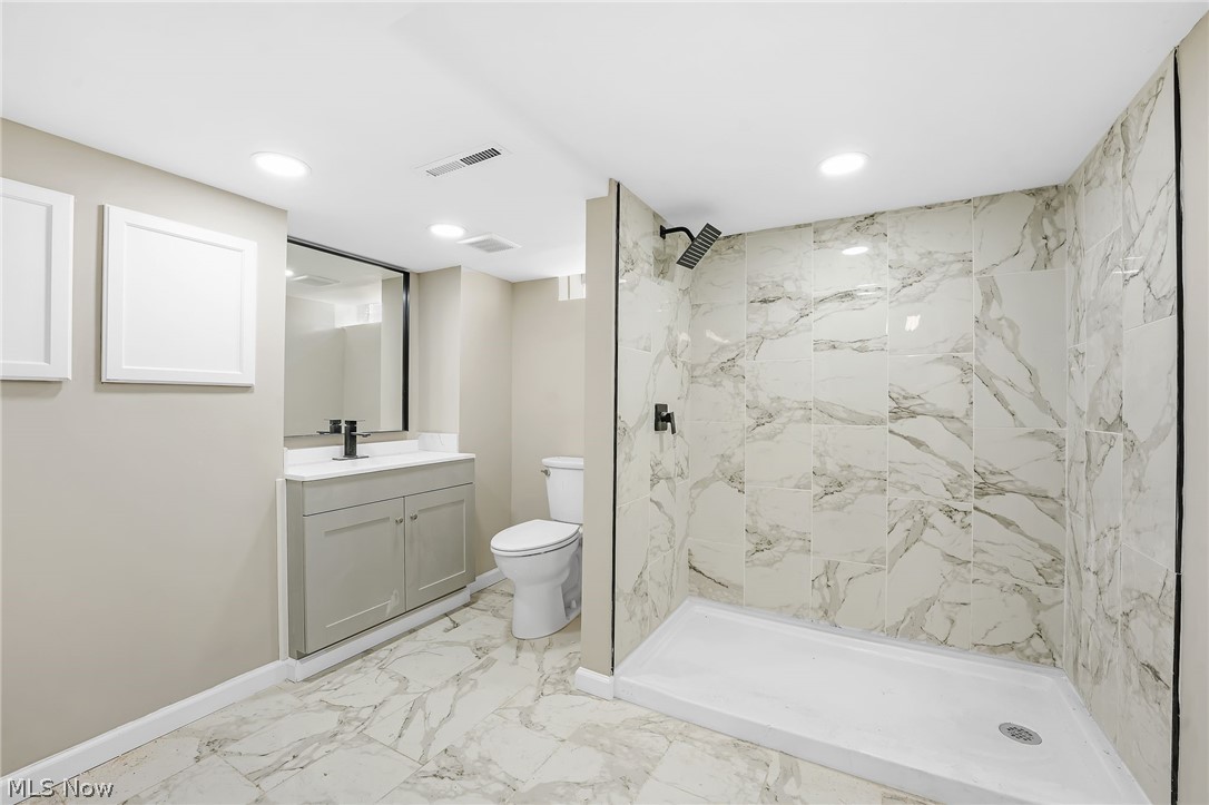 6370 Manchester Road Parma OH 44129