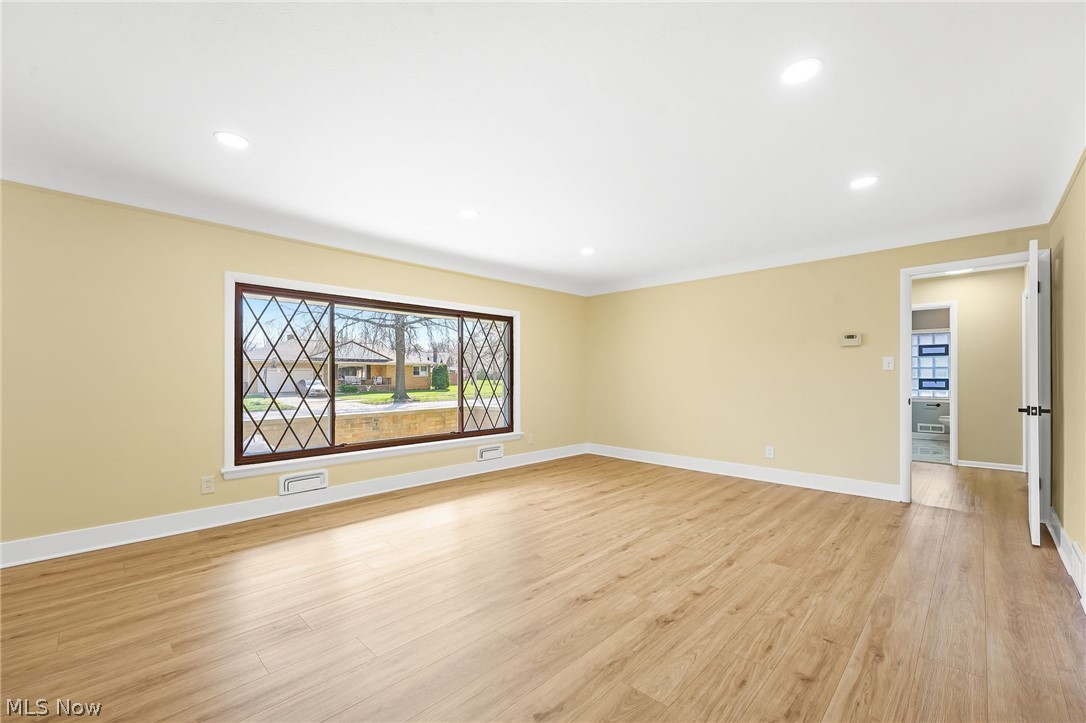 6370 Manchester Road Parma OH 44129