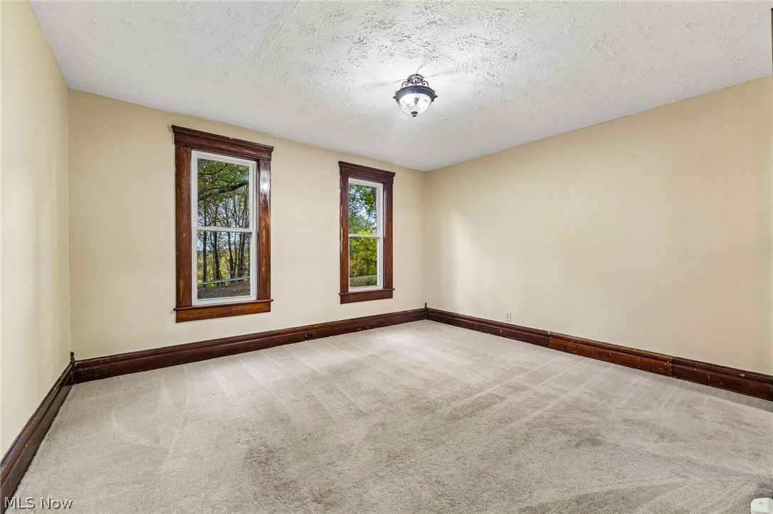 160 N Valley Street Akron OH 44303