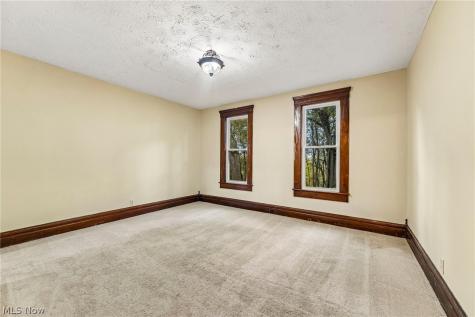 160 N Valley Street Akron OH 44303