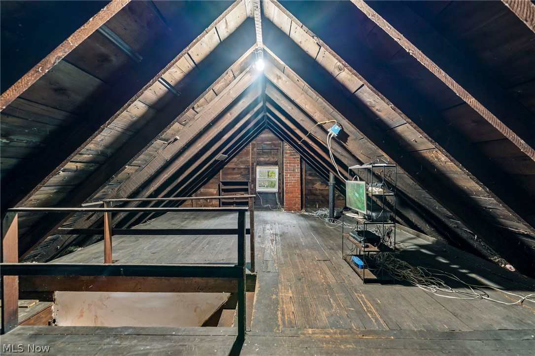 160 N Valley Street Akron OH 44303