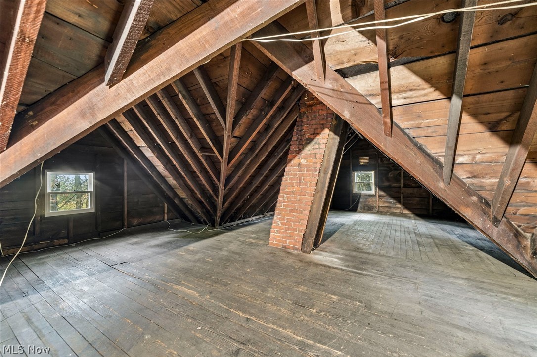 160 N Valley Street Akron OH 44303