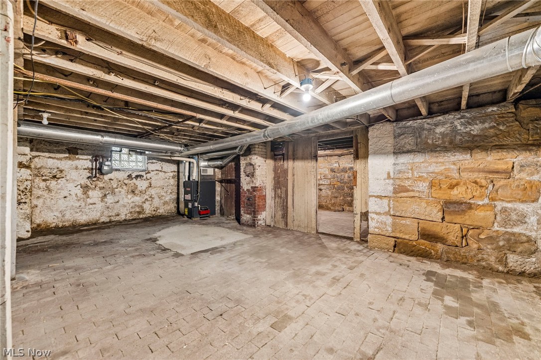 160 N Valley Street Akron OH 44303