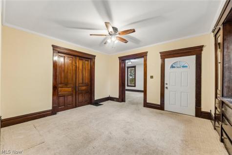 160 N Valley Street Akron OH 44303