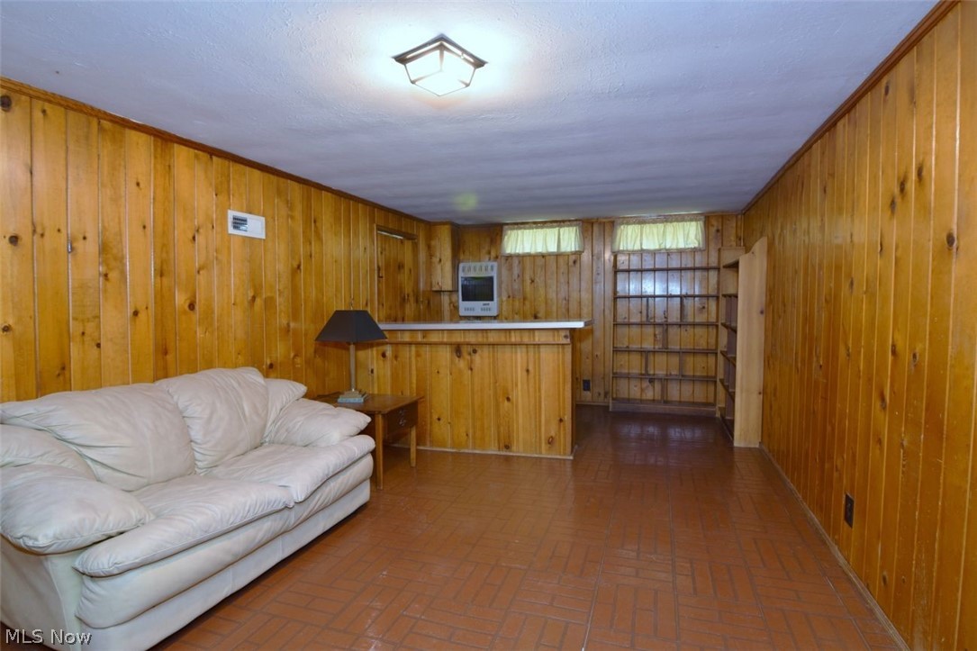 4947 Westbourne Road Lyndhurst OH 44124