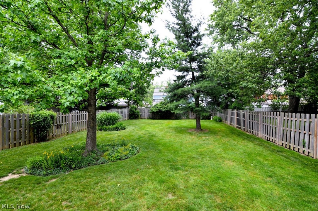 4947 Westbourne Road Lyndhurst OH 44124