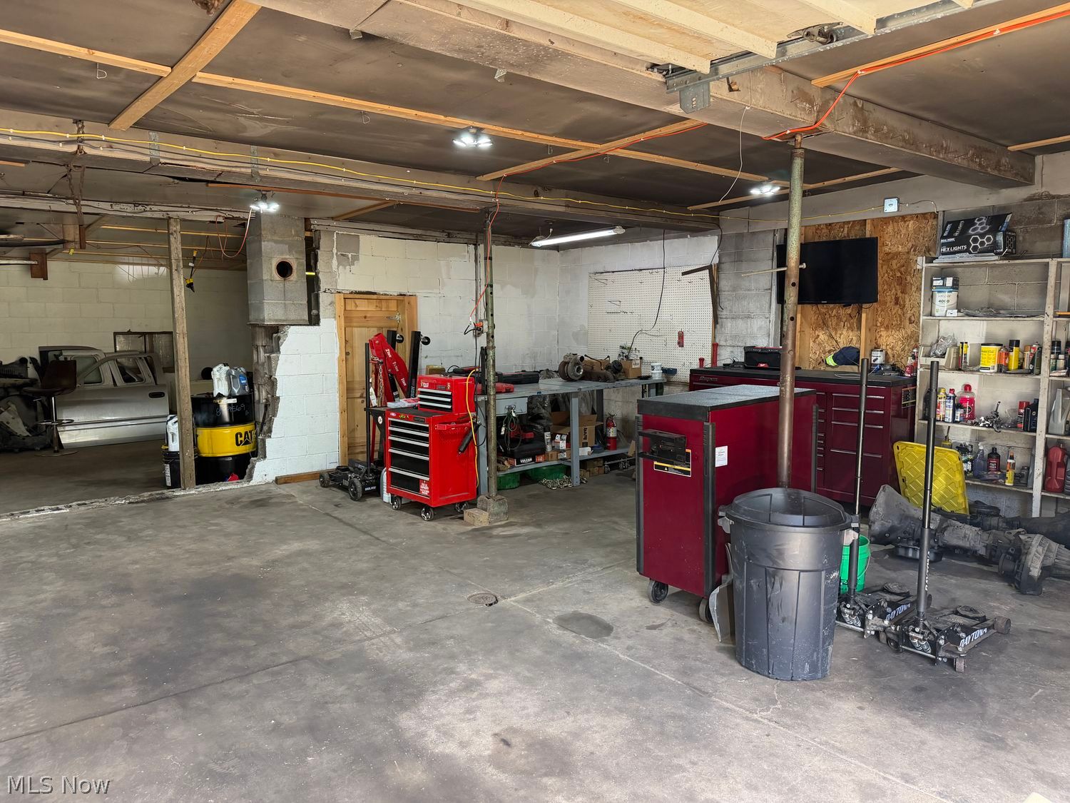 949 Commercial Avenue SW New Philadelphia OH 44663