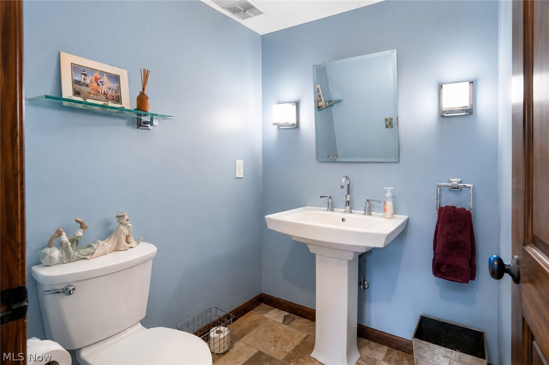 2458 Cedarwood Road Pepper Pike OH 44124