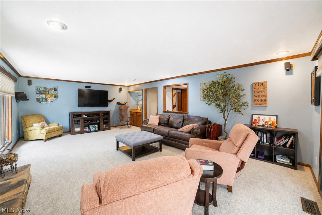 2458 Cedarwood Road Pepper Pike OH 44124